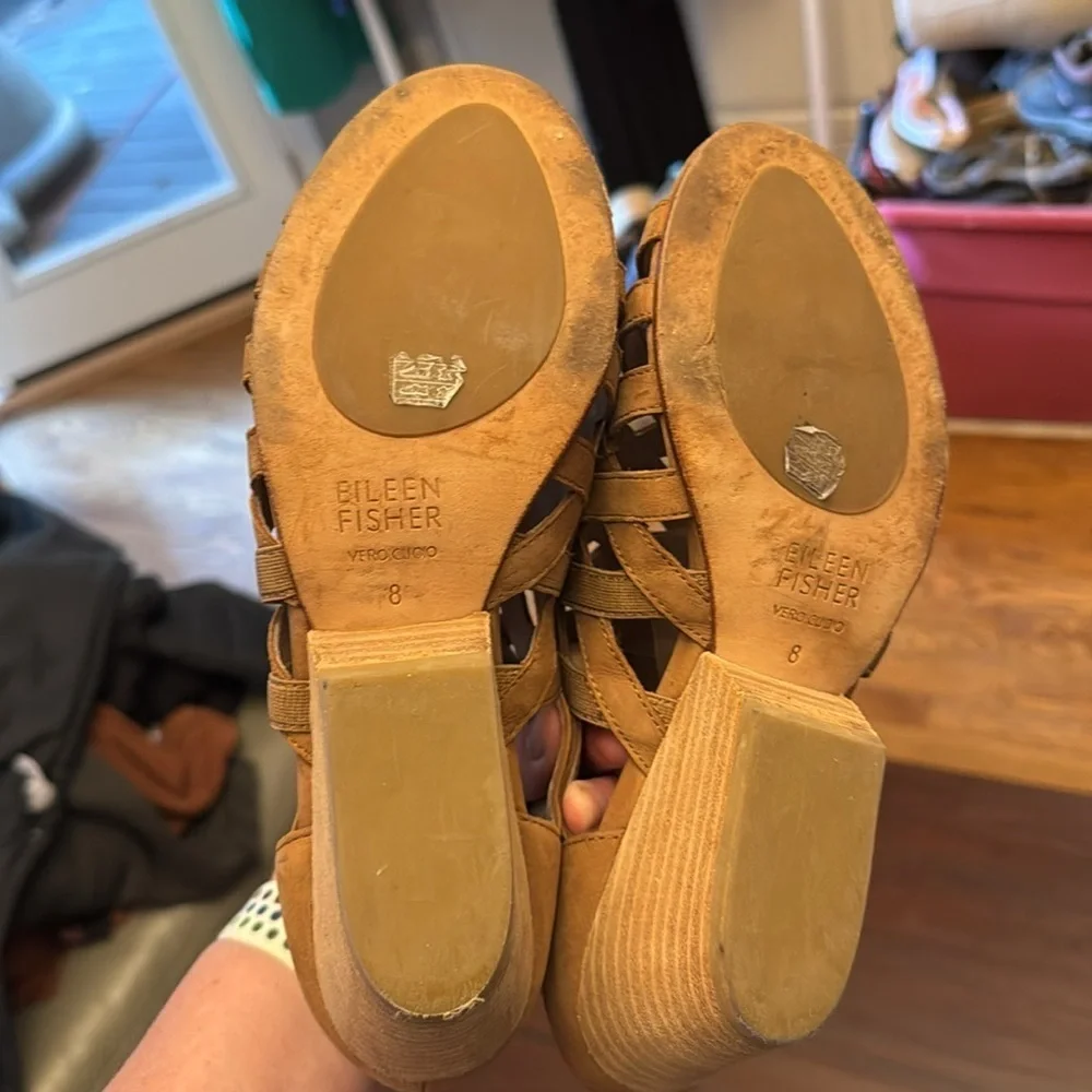 Eileen Fisher tan heeled women’s wedge sandals size 8